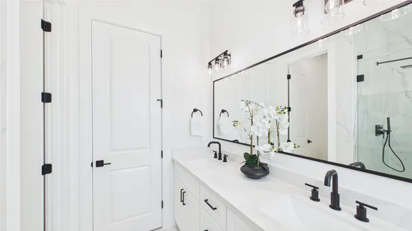 $2,600 | 2419 Harrington Street, Houston, TX 77026