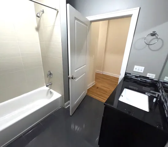 $3,020 | 2778 North Milwaukee Avenue, Unit 219, Chicago, IL 60647