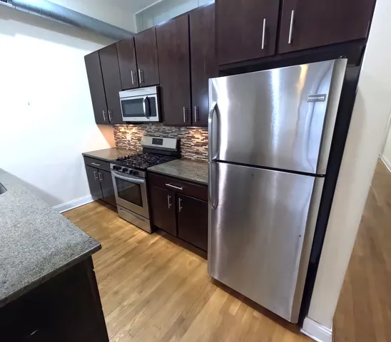 $3,020 | 2778 North Milwaukee Avenue, Unit 219, Chicago, IL 60647