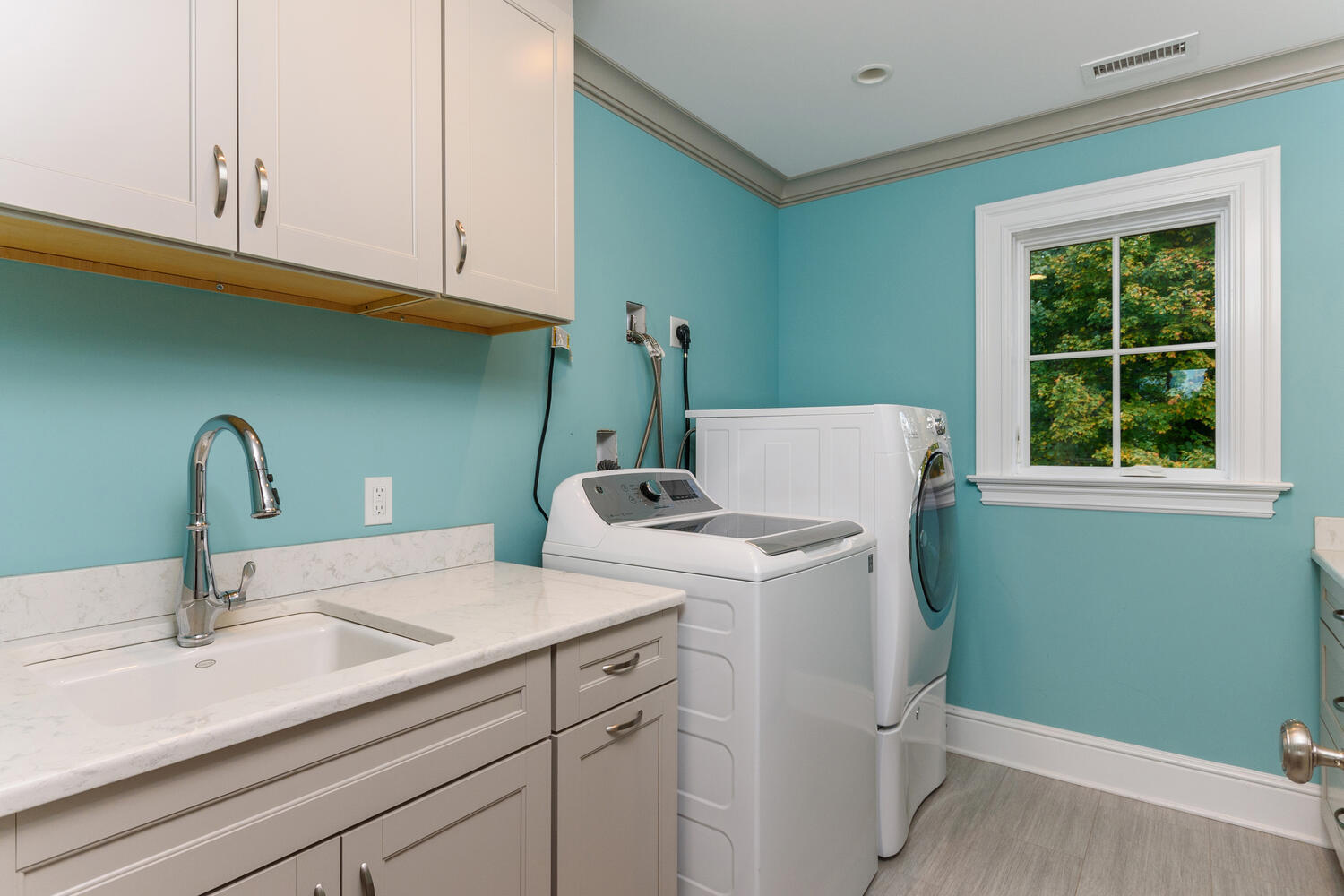 178 Middlesex Road Darien, CT 06820 - Photo 30 of 44 a kitchen with a sink and cabinets