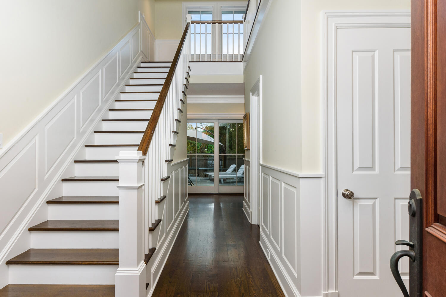 178 Middlesex Road Darien, CT 06820 - Photo 4 of 44 a view of entryway