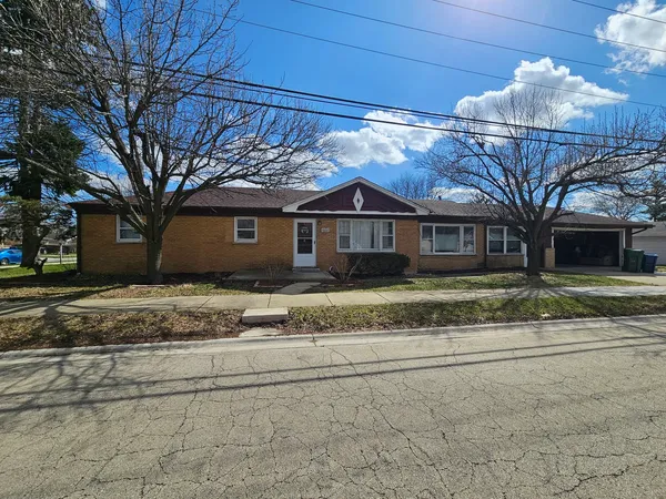 $284,900 | 8500 Parkside Avenue, Burbank, IL 60459