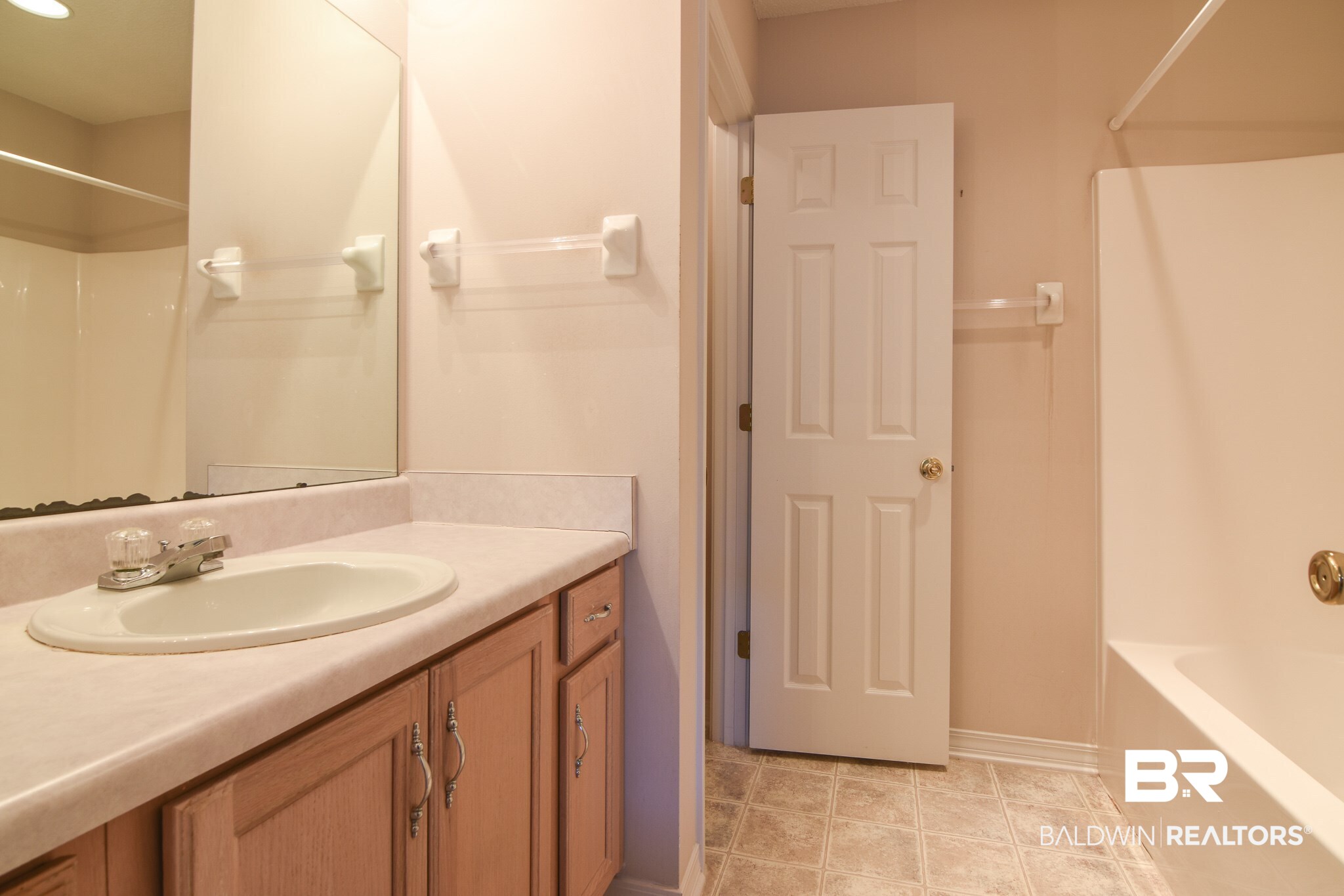 514 Meadow Lane Foley, AL 36535 - Photo 8 of 15