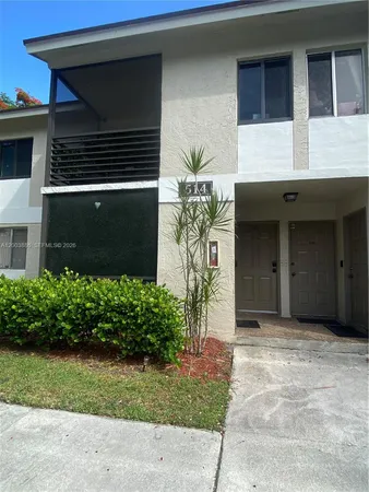 $2,100 | 514 Gardens Drive, Unit 101, Pompano Beach, FL 33069