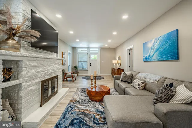 $2,500 | 5708 Park Boulevard, Unit 3, Wildwood, NJ 08260