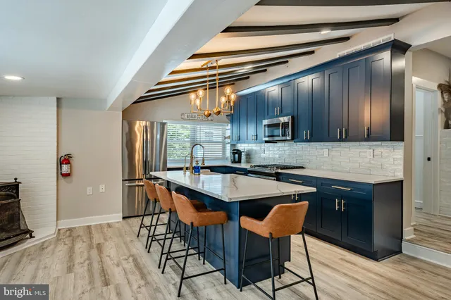 $2,500 | 5708 Park Boulevard, Unit 3, Wildwood, NJ 08260