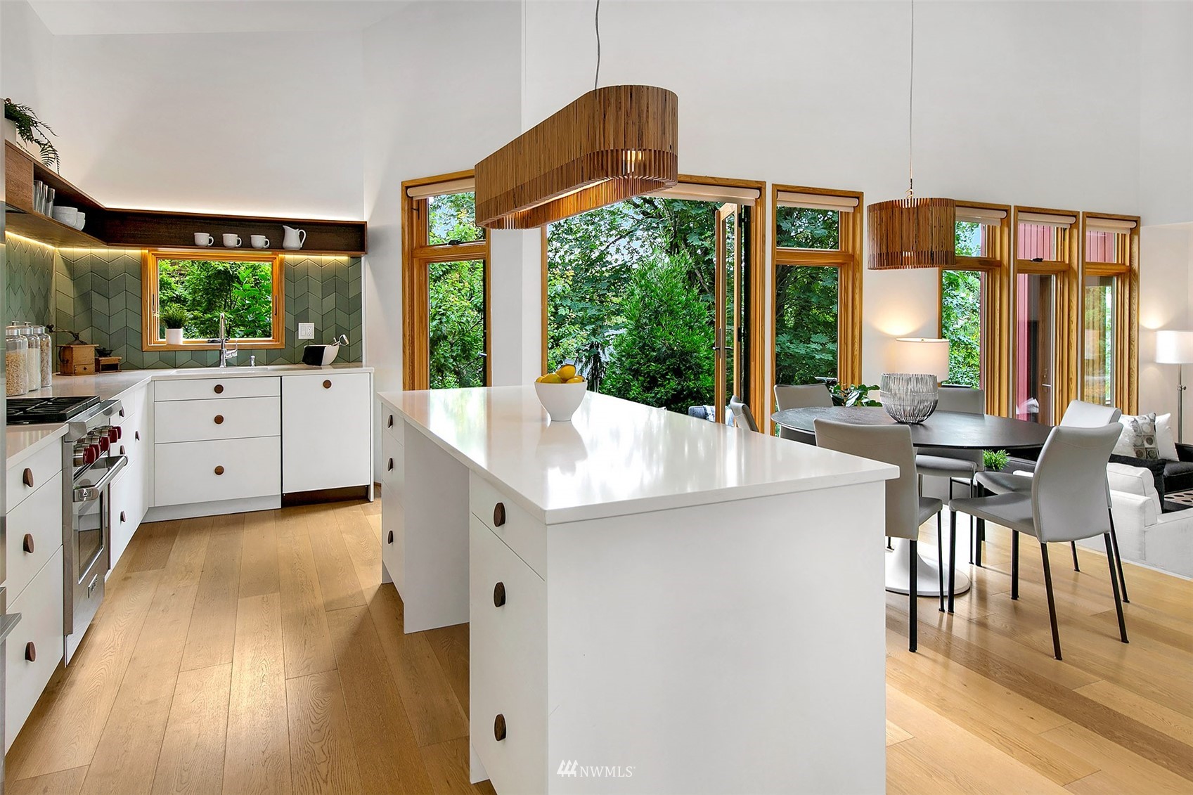 3333 York Road South Seattle, WA 98144 - Photo 8 of 40 Gallery Image 8