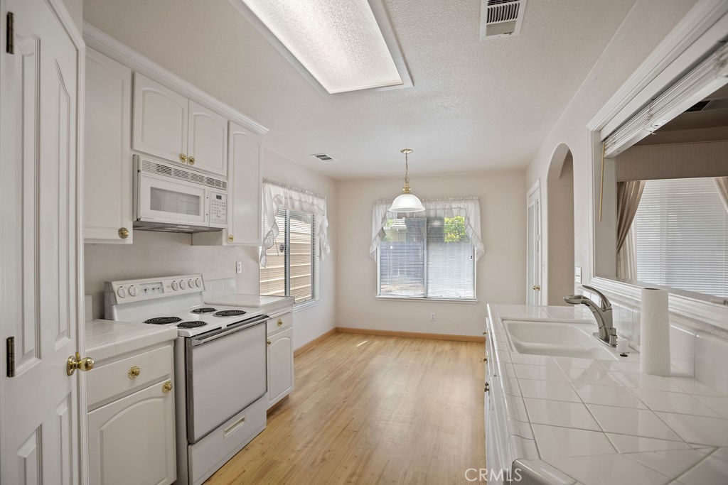 2182 Spanish Bay Court Merced, CA 95340 - Photo 11 of 34