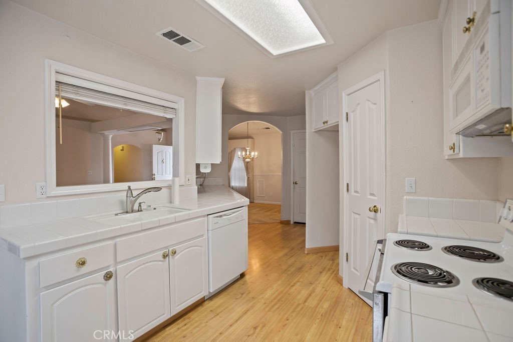 2182 Spanish Bay Court Merced, CA 95340 - Photo 12 of 34