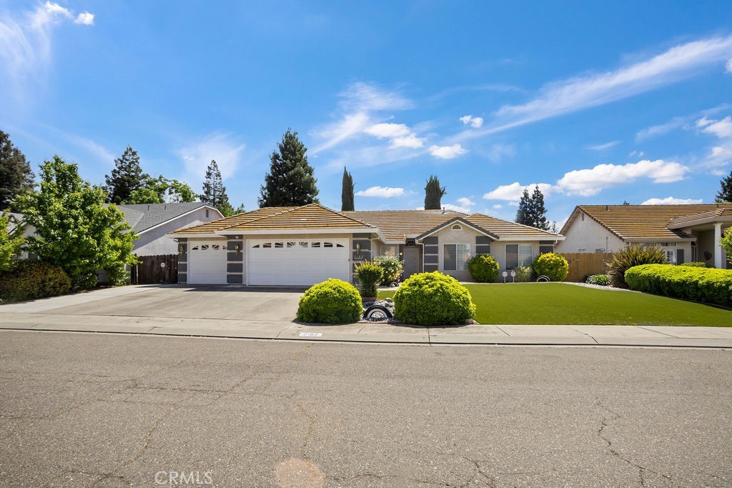 2182 Spanish Bay Court Merced, CA 95340 - Photo 3 of 34