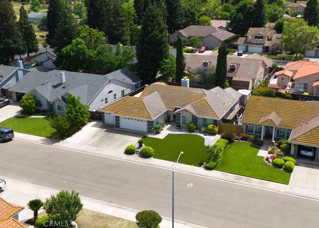 2182 Spanish Bay Court Merced, CA 95340 - Photo 8 of 34