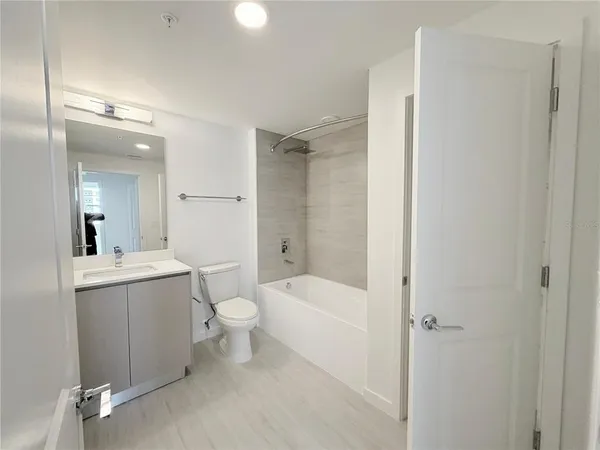 $2,000 | 5587 Millennia Park Drive, Unit 221, Orlando, FL 32809