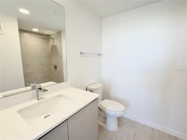 $2,000 | 5587 Millennia Park Drive, Unit 221, Orlando, FL 32809
