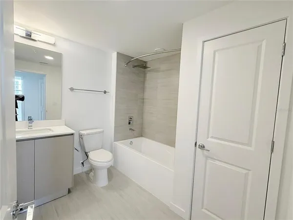 $2,000 | 5587 Millennia Park Drive, Unit 221, Orlando, FL 32809