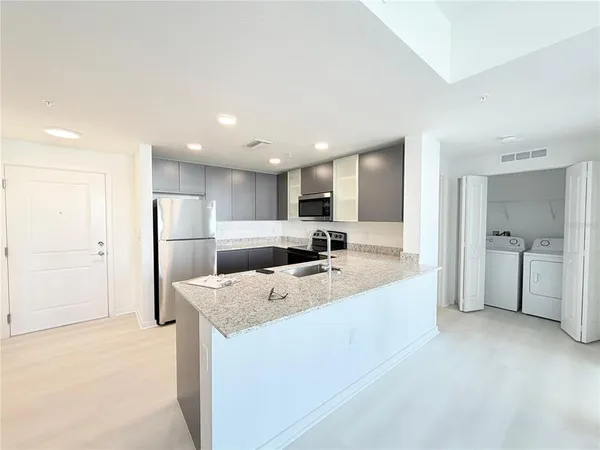 $2,000 | 5587 Millennia Park Drive, Unit 221, Orlando, FL 32809