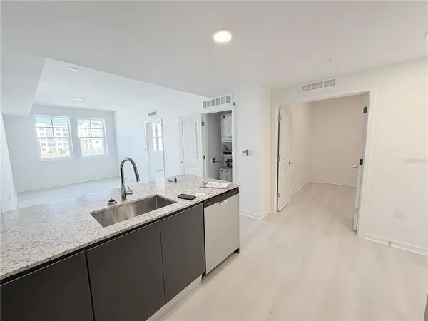 $2,000 | 5587 Millennia Park Drive, Unit 221, Orlando, FL 32809
