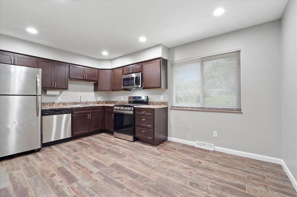 113 Roland Avenue Ballwin, MO 63021 - Photo 18 of 47