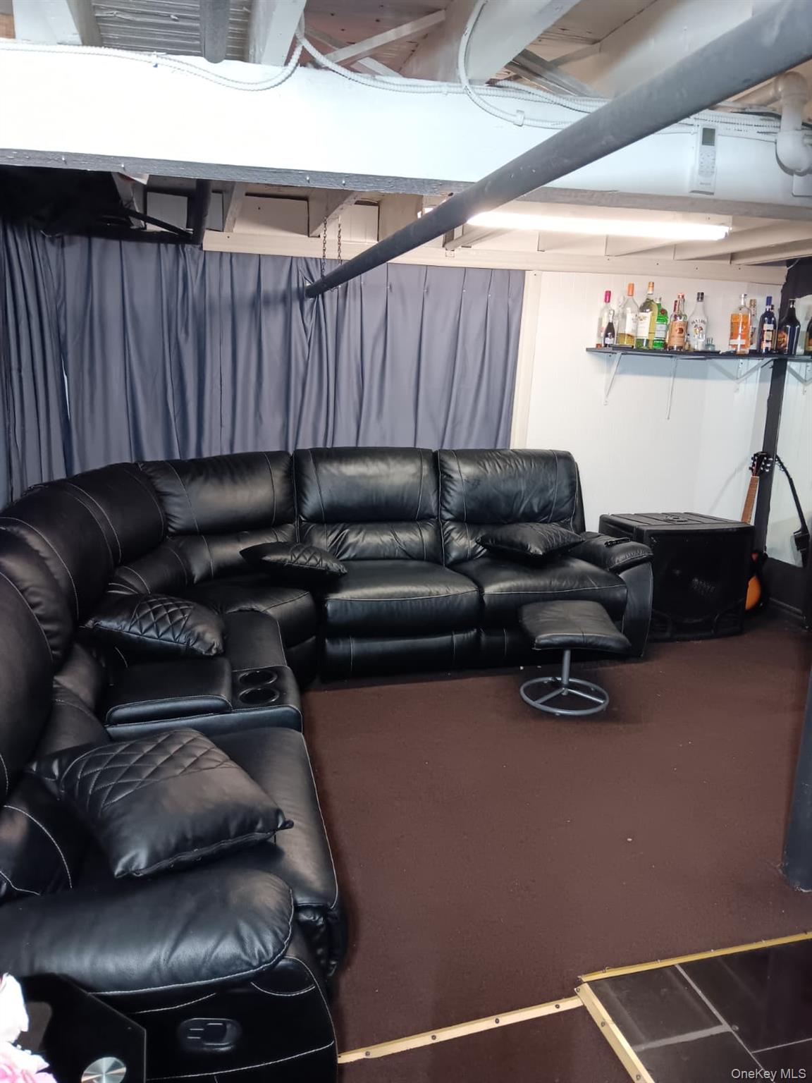 91-08 Sutter Avenue Queens, NY 11417 - Photo 16 of 32 View of living room