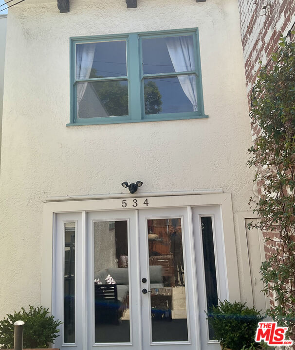 534 West 10th Street Long Beach, CA 90813 - Photo 9 of 9 a view of storage and utility room