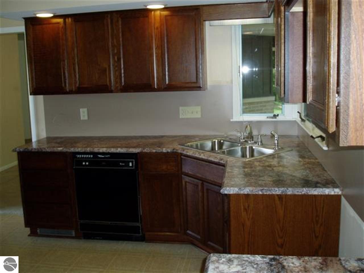 461 East Walton Road Mount Pleasant, MI 48858 - Photo 8 of 16 1749079-7.JPG
