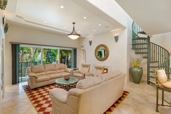 $7,500 | 262 Por La Mar Circle, Santa Barbara, CA 93103