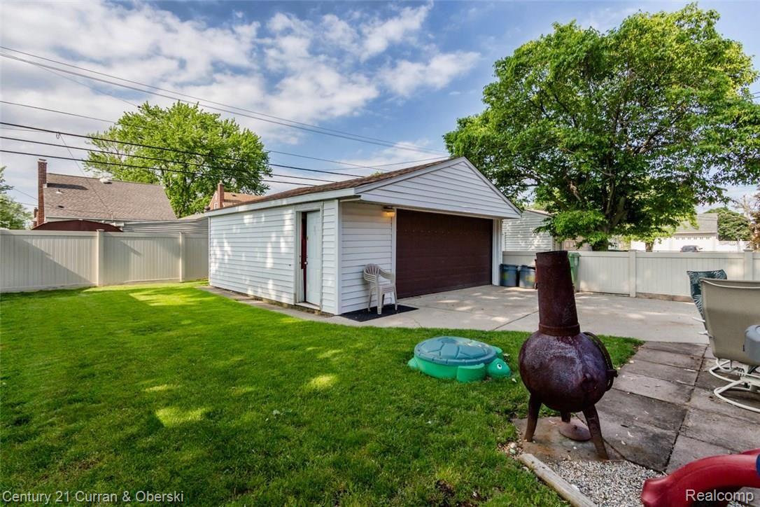 13438 Rosedale Street Southgate, MI 48195 - Photo 29 of 32 29.jpg