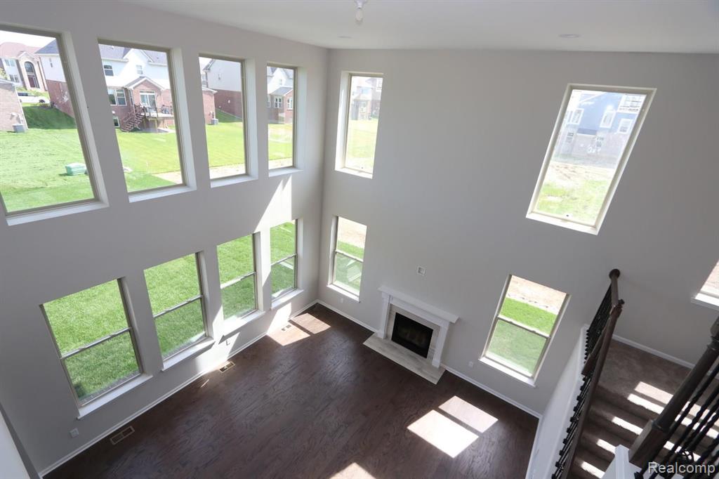 50570 Scarborough Road Canton, MI 48188 - Photo 7 of 29 Gallery Image 7