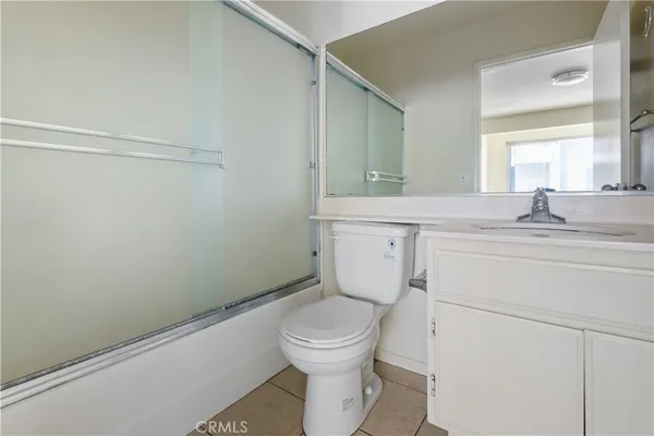 $3,300 | 2726 Menlo Avenue, Los Angeles, CA 90007
