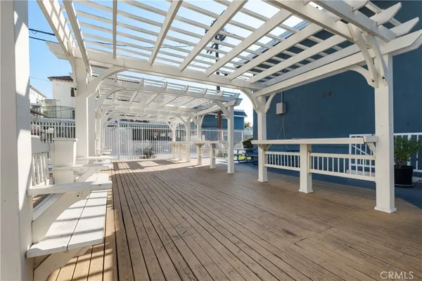 $3,300 | 2726 Menlo Avenue, Los Angeles, CA 90007