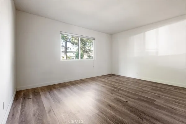 $3,300 | 2726 Menlo Avenue, Los Angeles, CA 90007