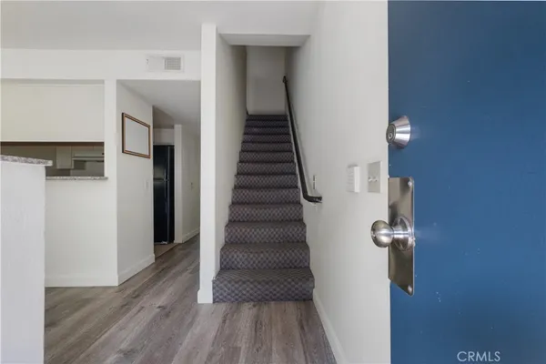 $3,300 | 2726 Menlo Avenue, Los Angeles, CA 90007