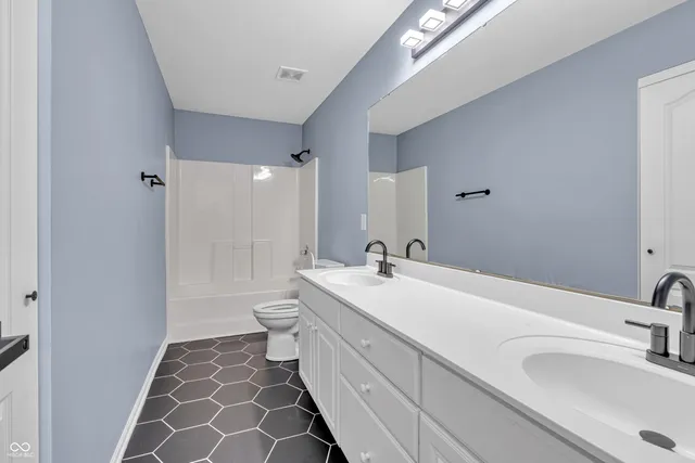 $674,900 | 13913 Hawkstone Drive, Fortville, IN 46040