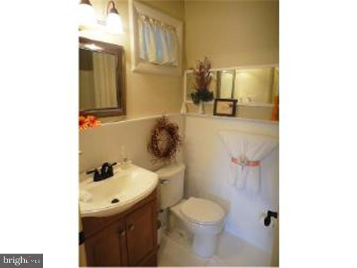 8872 Rising Sun Avenue Philadelphia, PA 19115 - Photo 12 of 25 Gallery Image 12