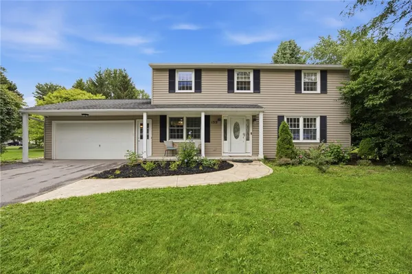 $379,900 | 135 Maple Hill Farm Road, Penfield, NY 14526