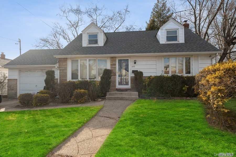 227 Courthouse Road Franklin Square, NY 11010 - Photo 1 of 1