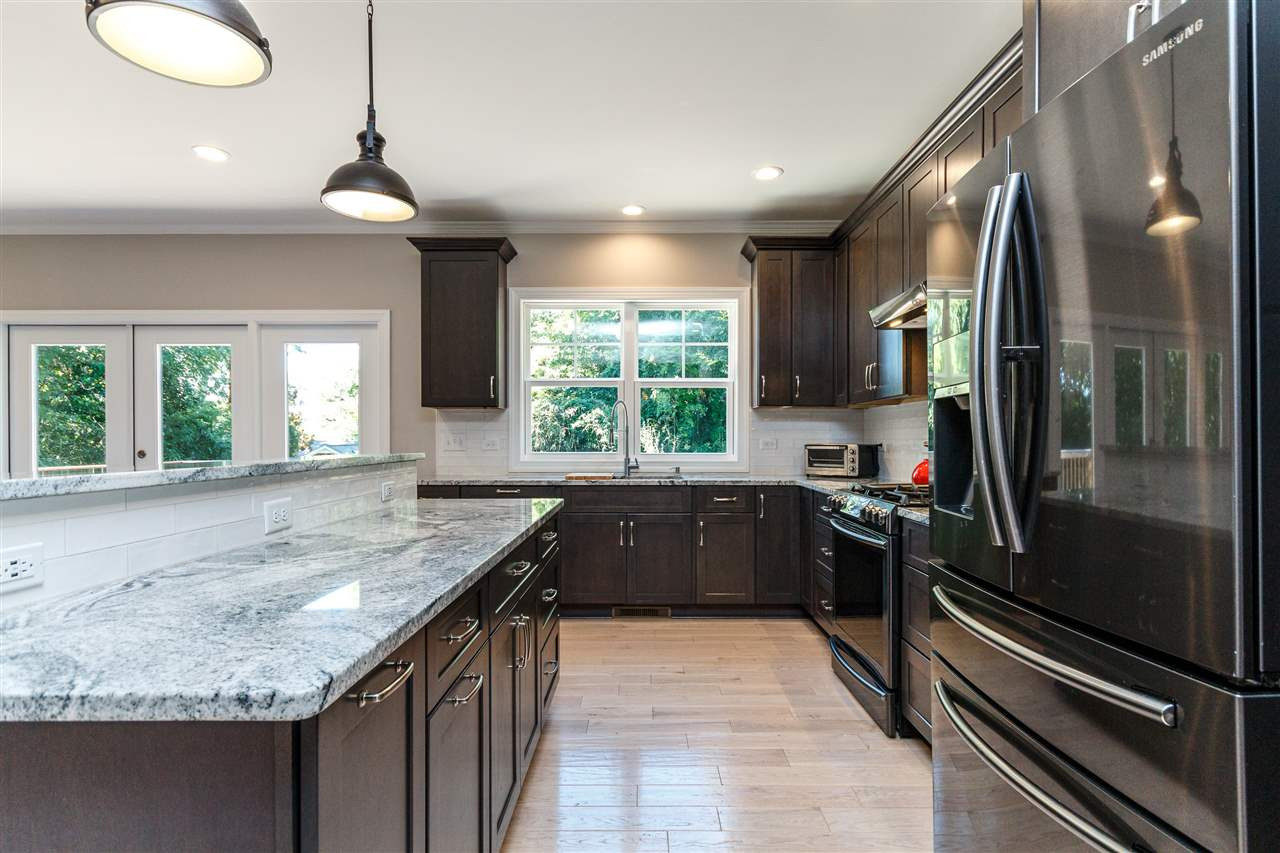 1827 Arlington Street Raleigh, NC 27608 - Photo 8 of 30 Large Island
