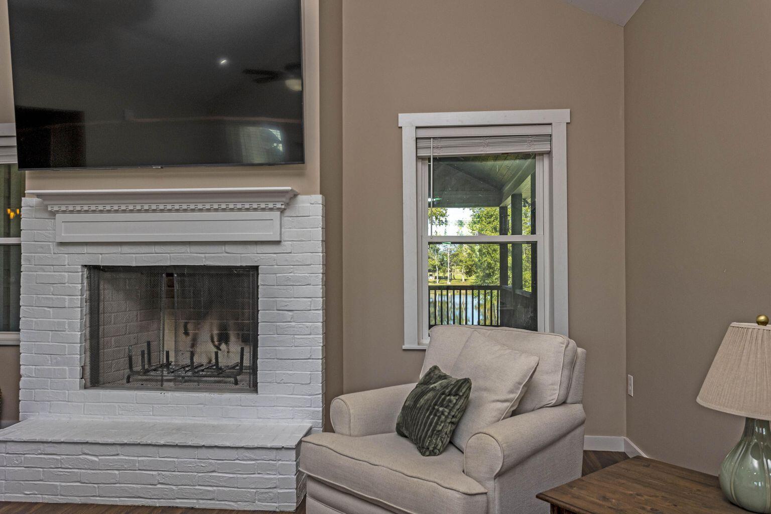 340 Melrose Place Dayton, TN 37321 - Photo 11 of 60 Living Room