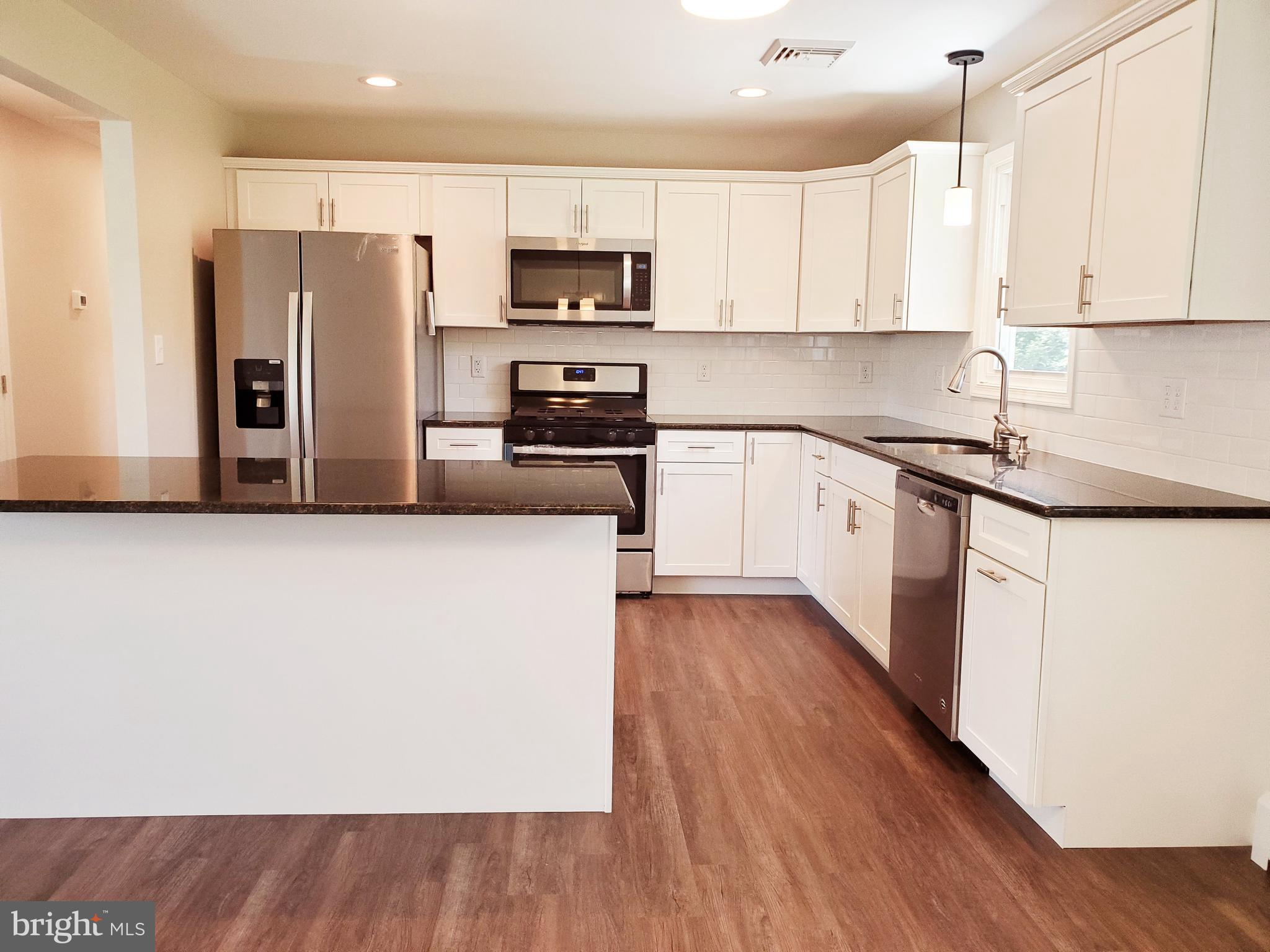 404 Chancellor Road York, PA 17403 - Photo 8 of 58