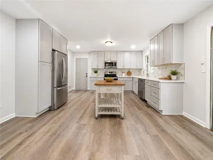 $365,000 | 61 Barrett Circle Southeast, Marietta, GA 30060