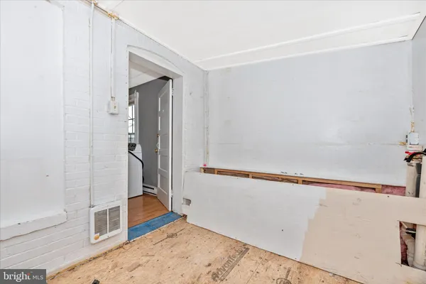 $290,000 | 71 Bond Street, Westminster, MD 21157