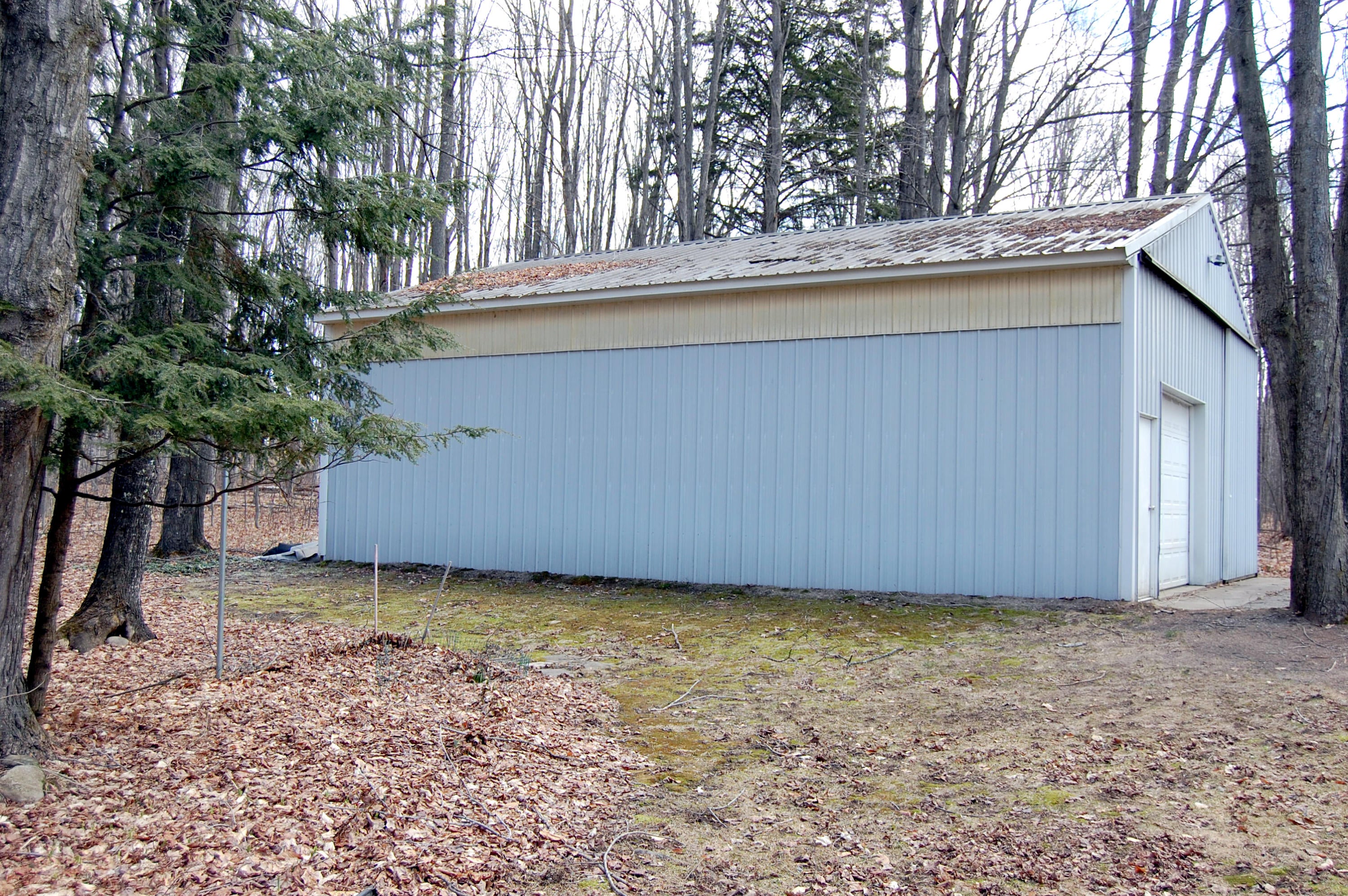 9171 Banwell Road Alanson, MI 49706 - Photo 3 of 17 Gallery Image 3