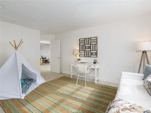 $2,800,000 | 320 C. Mayor, Redondo Beach, CA 90277