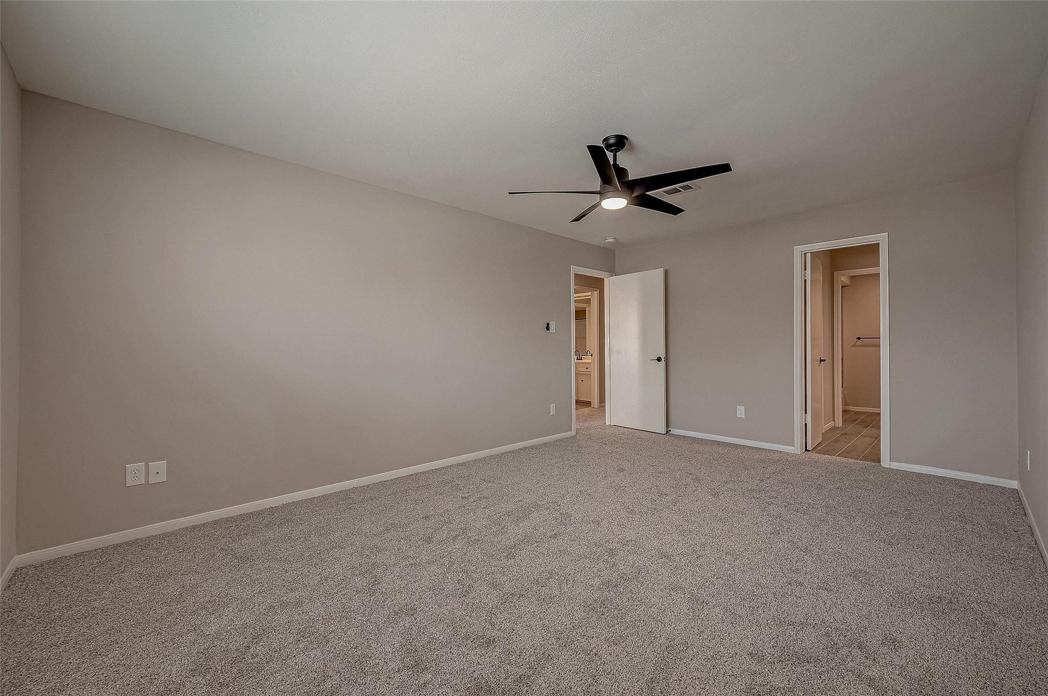 14736 Perthshire Road, Unit F Houston, TX 77079 - Photo 15 of 27
