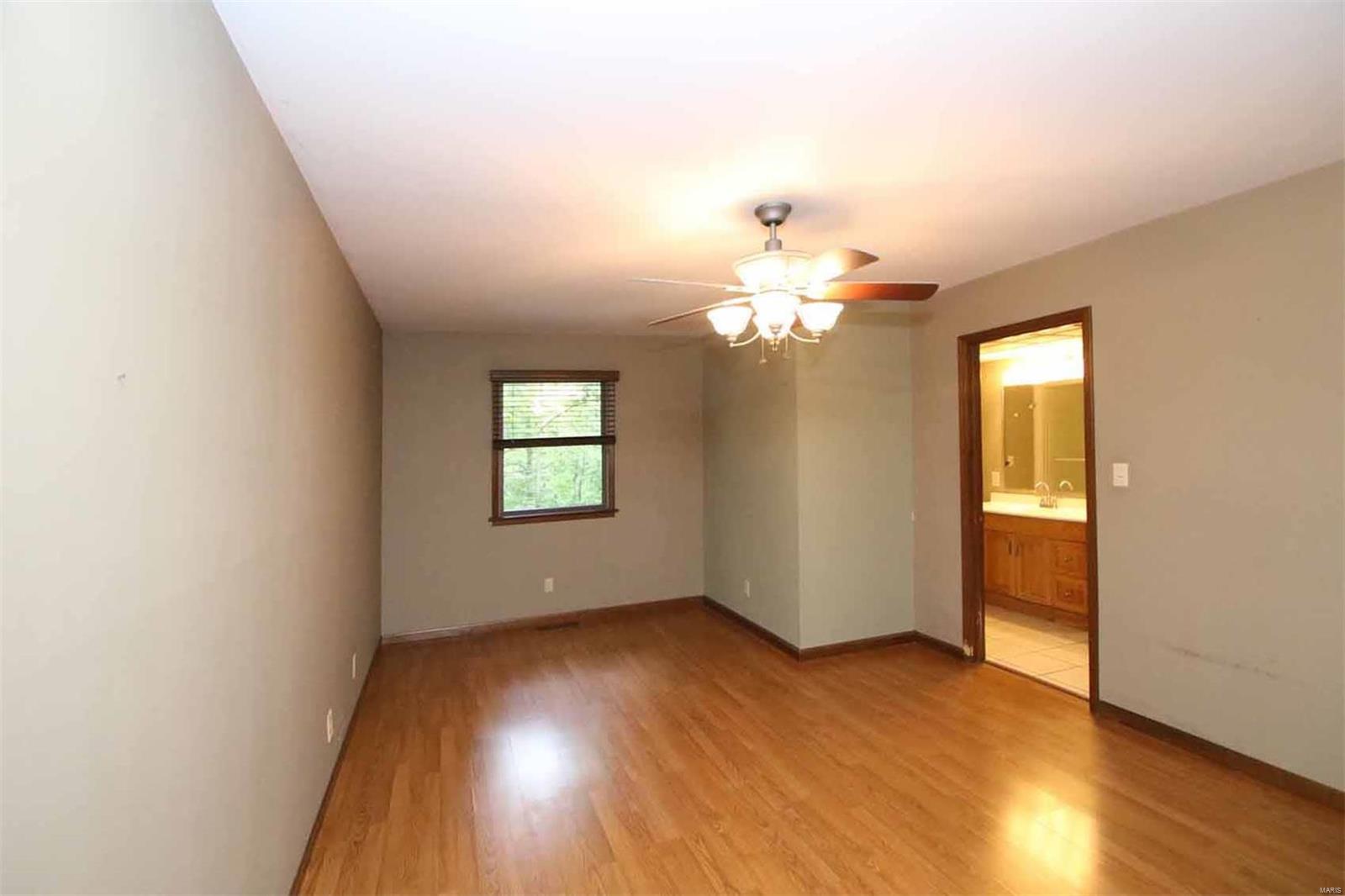 12827 Landolt Road Highland, IL 62249 - Photo 11 of 53