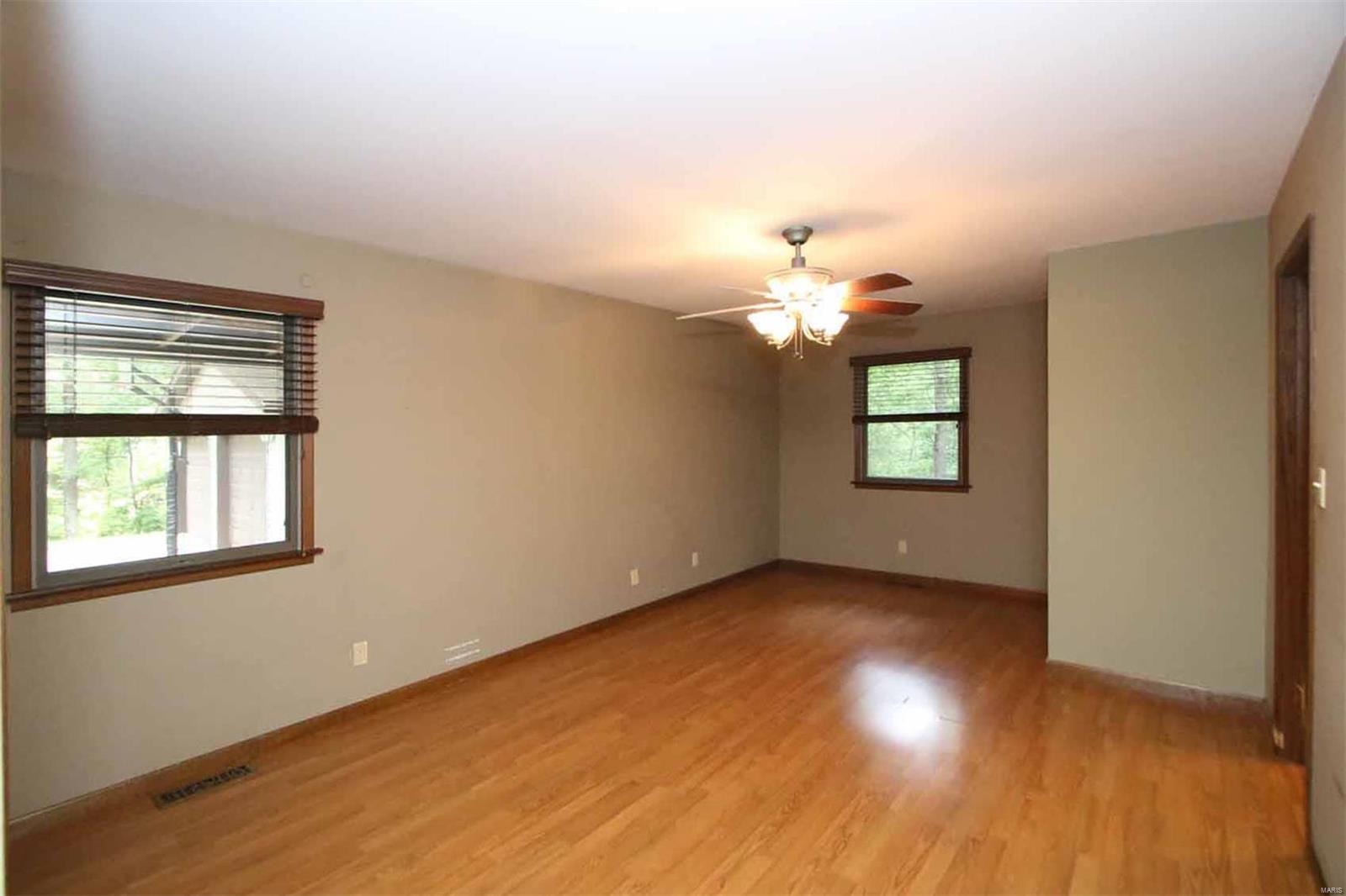 12827 Landolt Road Highland, IL 62249 - Photo 12 of 53