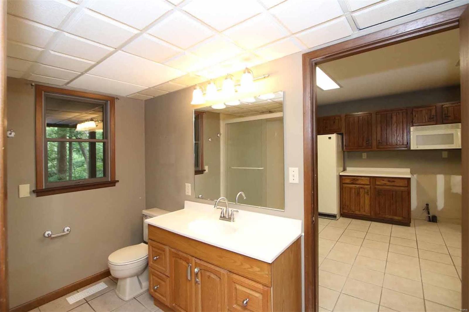 12827 Landolt Road Highland, IL 62249 - Photo 14 of 53