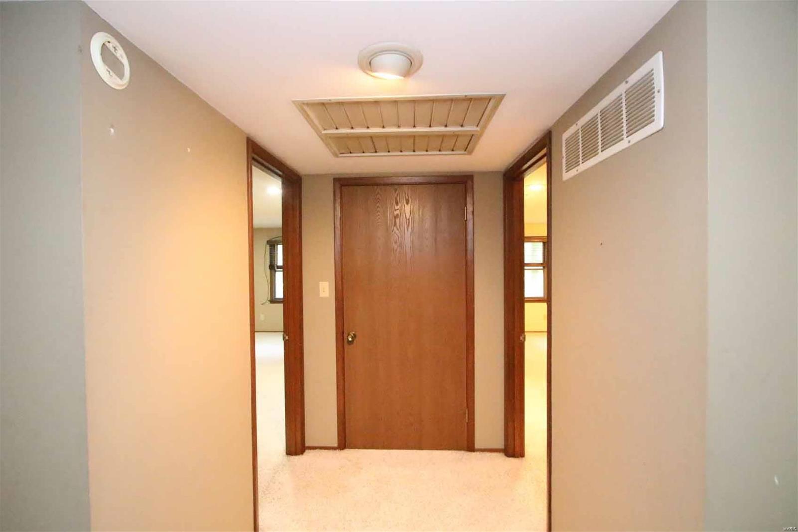 12827 Landolt Road Highland, IL 62249 - Photo 20 of 53