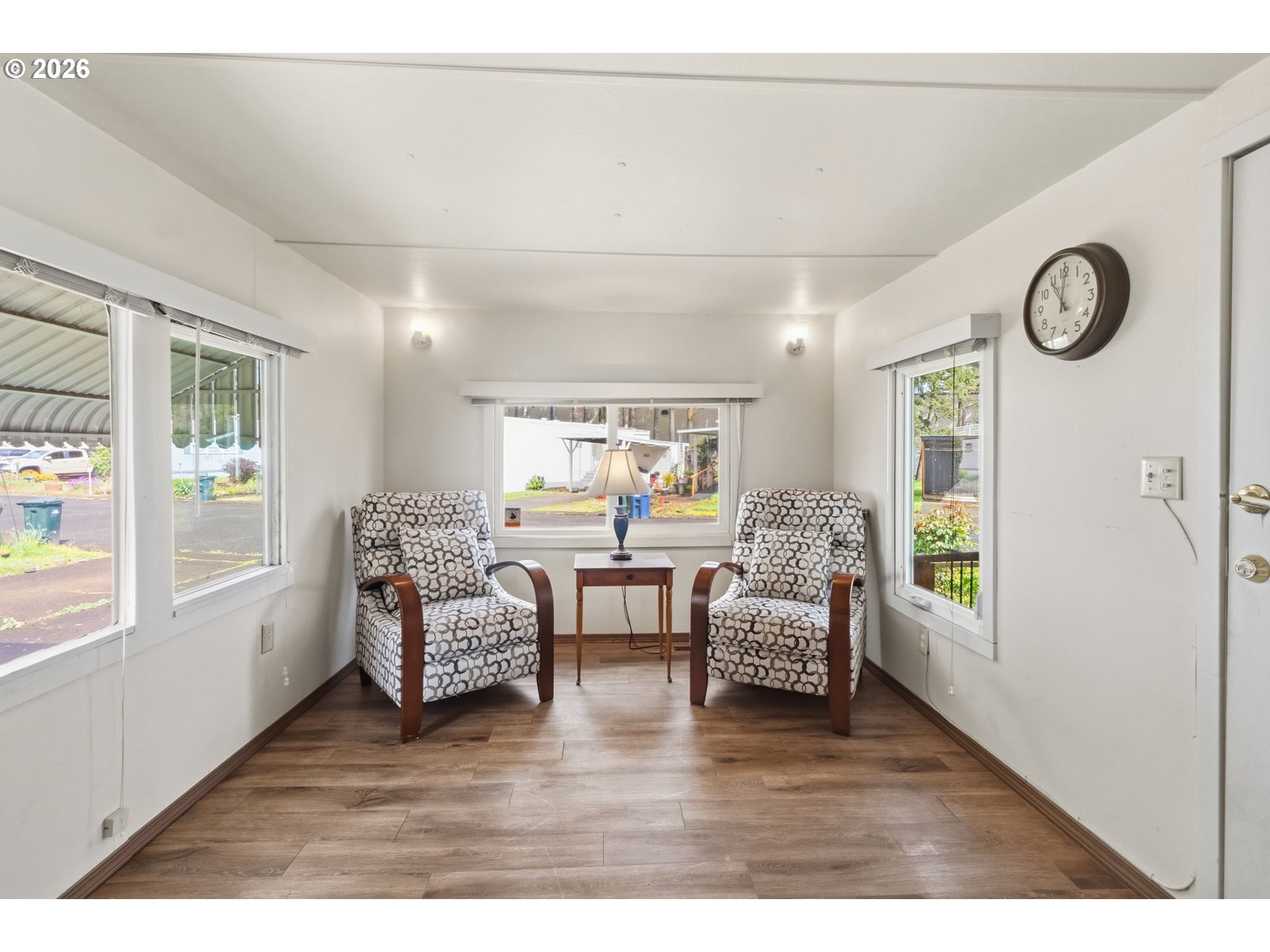 205 South 54th Street, Unit 10 Springfield, OR 97478 - Photo 2 of 42 Living Room/Entrance