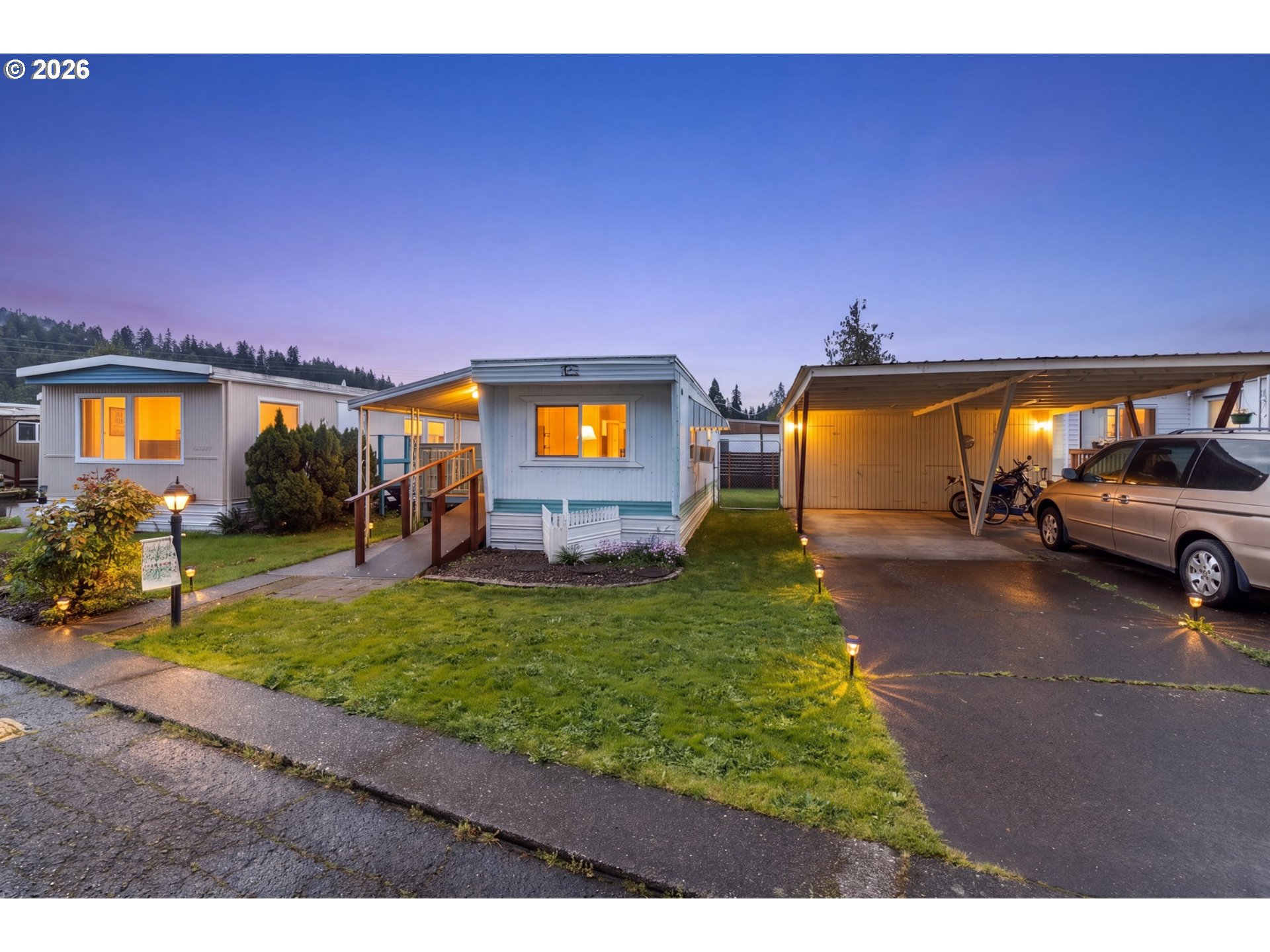 205 South 54th Street, Unit 10 Springfield, OR 97478 - Photo 39 of 42 Community Club House