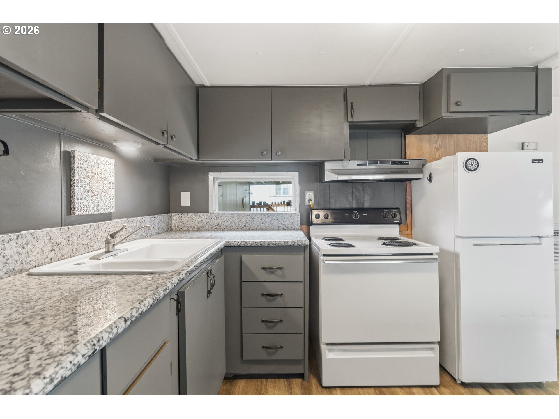 205 South 54th Street, Unit 10 Springfield, OR 97478 - Photo 7 of 42 Kitchen